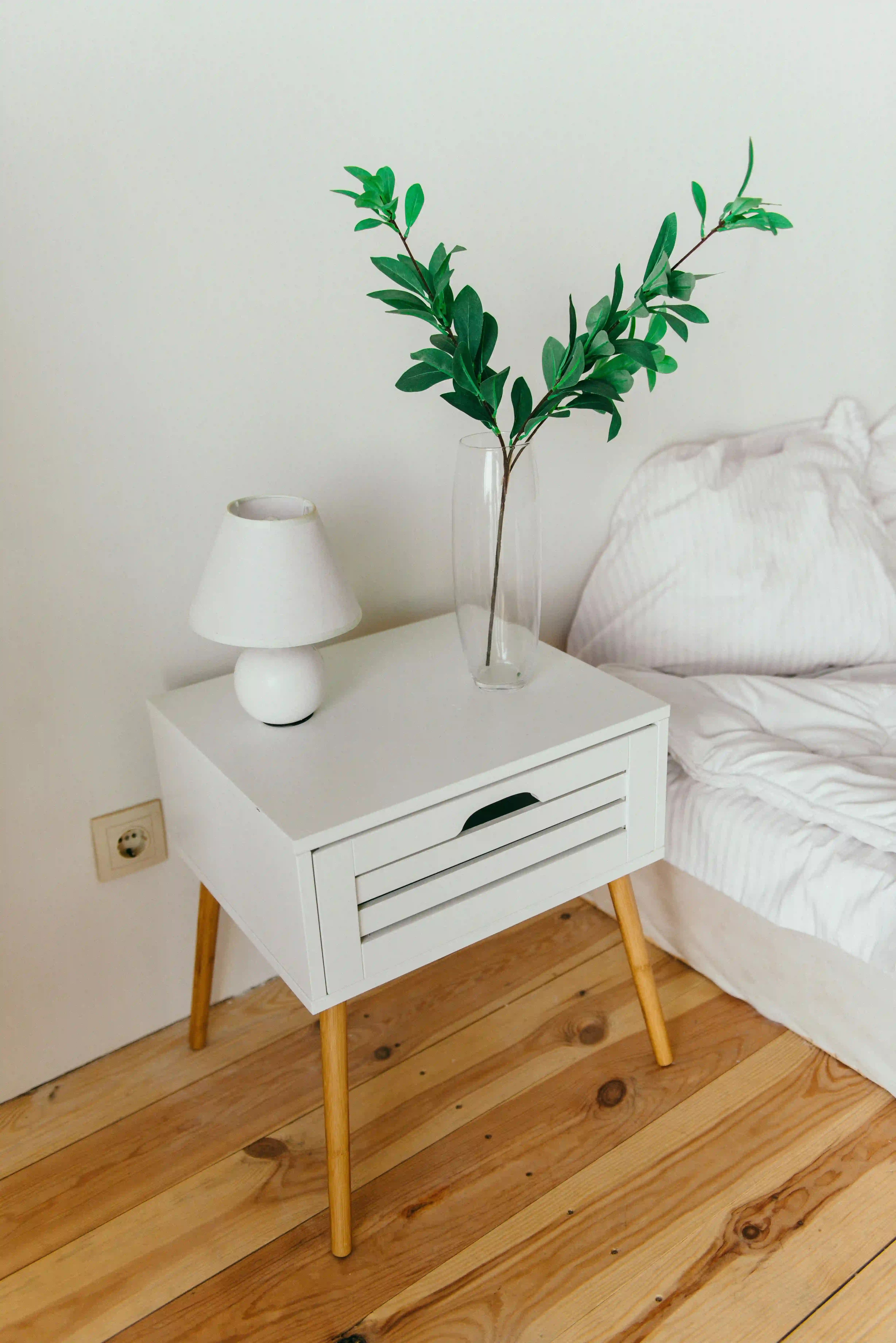 Bedside Table Nordic White
